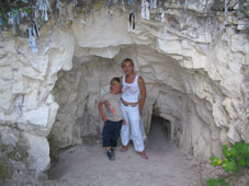 пещера монаха